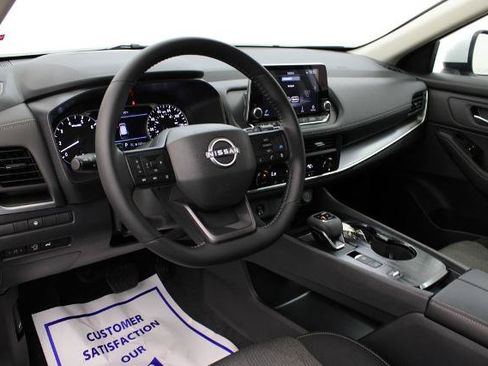 Certified 2026 Nissan Rogue SV FWD image 15