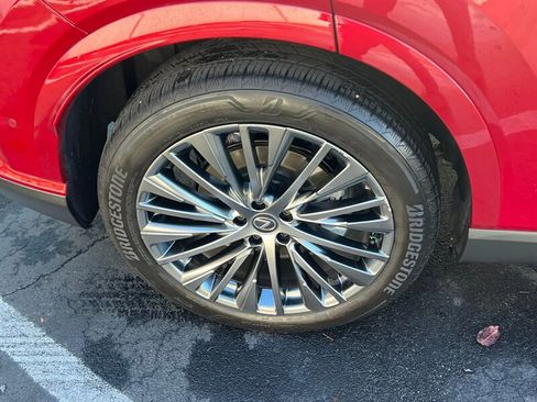 Used 2024 Lexus RX 450h Luxury w/ Convenience Package image 12