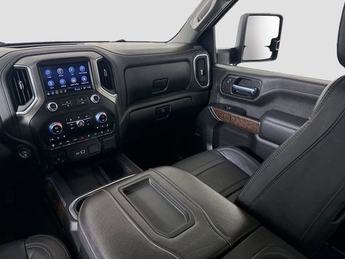 Used 2022 GMC Sierra 3500 Denali image 25