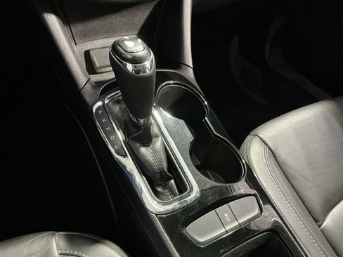 Used 2017 Chevrolet Cruze Premier image 29