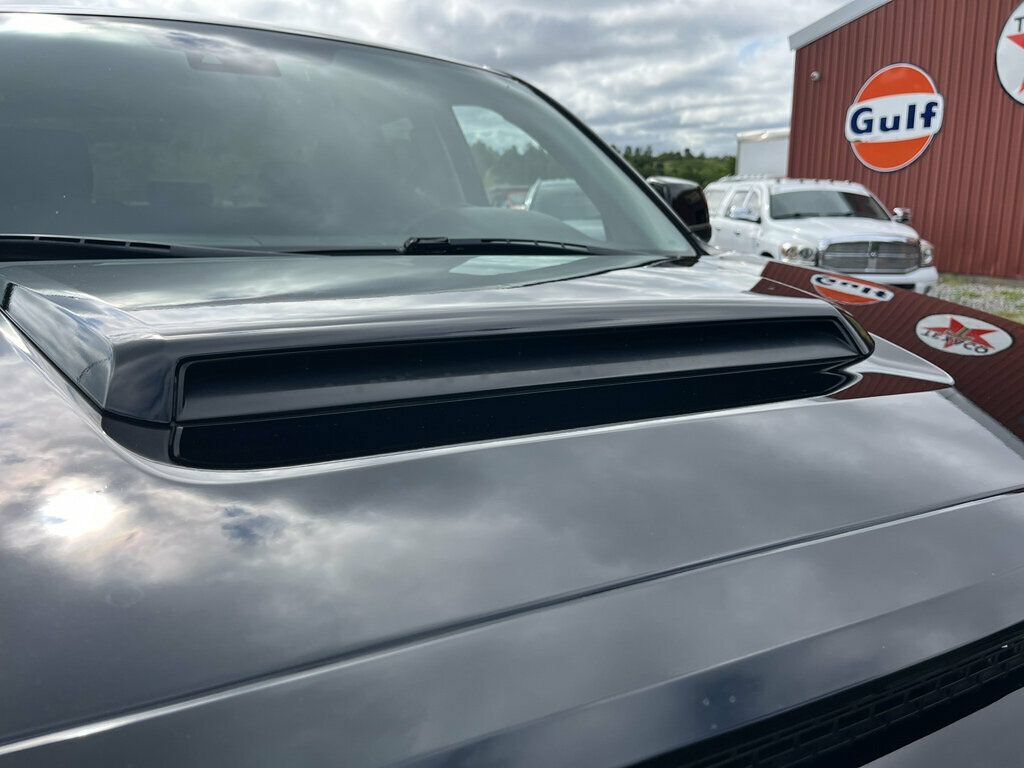 Used 2019 Toyota Tundra SR5 AWD/4WD image 9