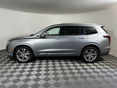 Used 2024 Cadillac XT6 Premium Luxury w/ Technology Package FWD image 8