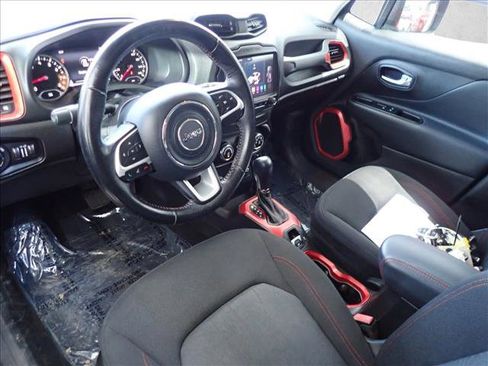 Used 2017 Jeep Renegade Trailhawk AWD/4WD image 10