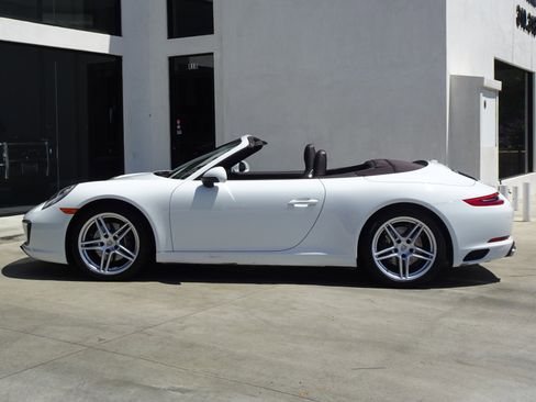 Used 2019 Porsche 911 Carrera image 4