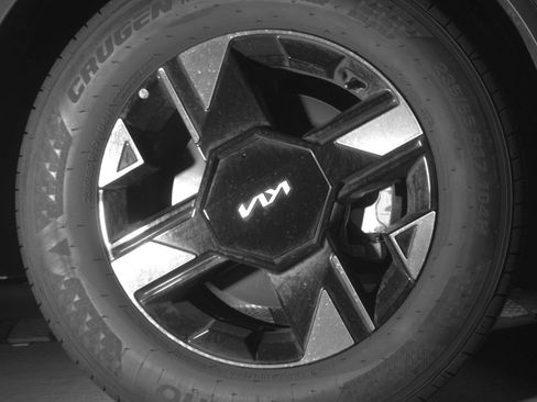 Used 2026 Kia Sportage LX FWD image 13
