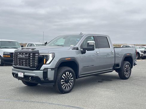 New 2026 GMC Sierra 2500 Denali Ultimate w/ Max Trailering Package AWD/4WD image 7