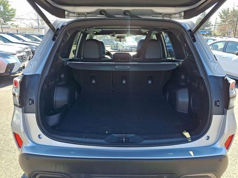 Used 2025 Subaru Forester Limited image 28