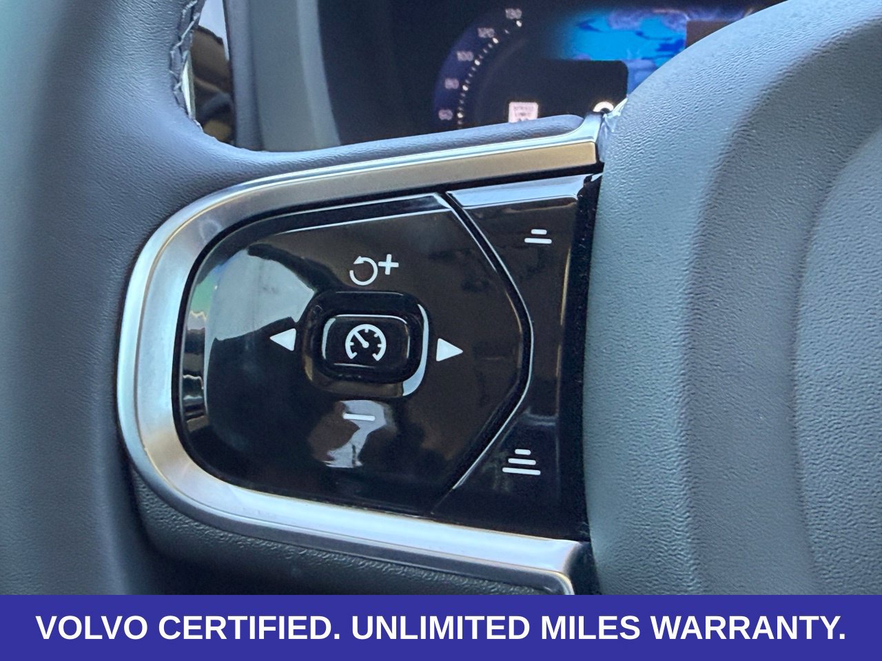 Certified 2024 Volvo XC60 B5 Plus w/ Protection Package Premier AWD/4WD image 21