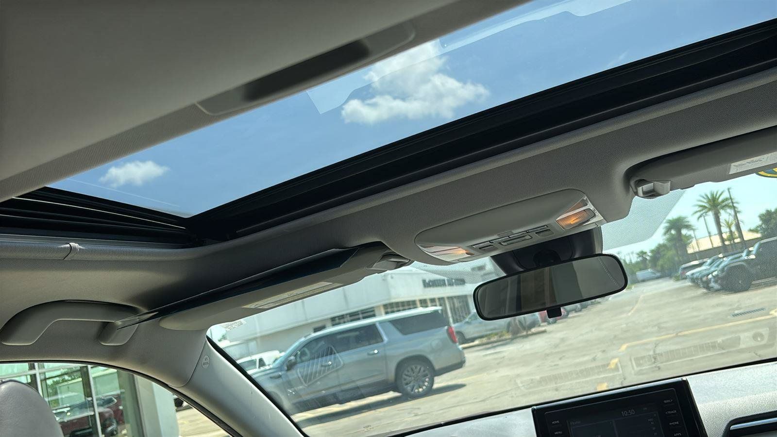 Used 2019 Toyota RAV4 XLE Premium FWD image 26
