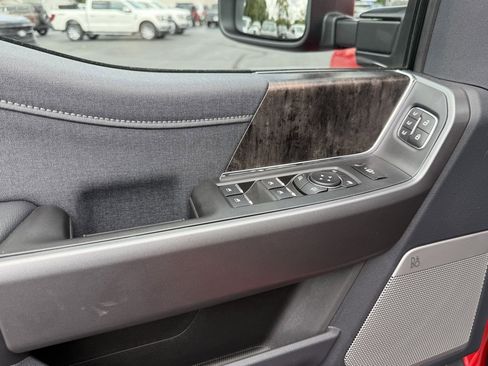 New 2026 Ford F250 Lariat w/ Black Appearance Package image 3