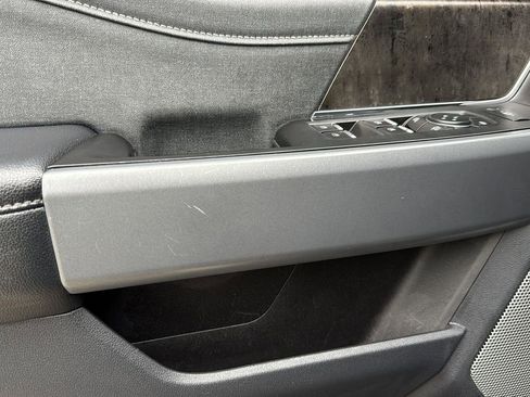 Used 2024 Ford F250 Lariat w/ Sport Appearance Package image 12