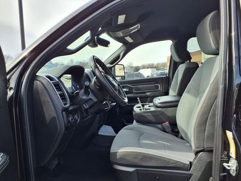 Used 2024 RAM 2500 Big Horn w/ Bed Utility Group image 16