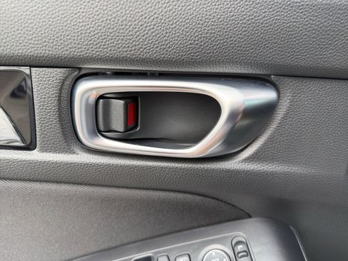 Used 2025 Honda Civic Sport image 26