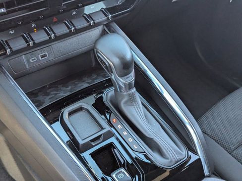 Used 2024 GMC Canyon Elevation w/ Trailering Package image 30