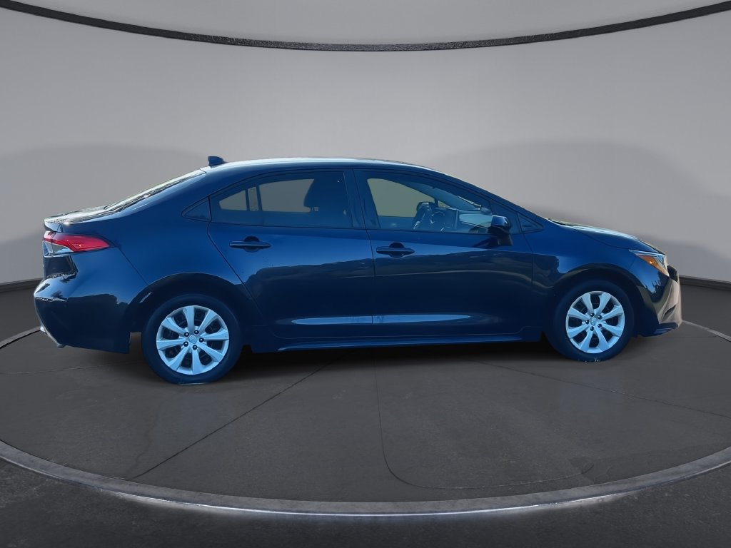Used 2020 Toyota Corolla LE FWD image 9