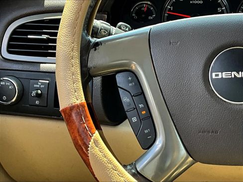 Used 2013 GMC Yukon Denali AWD/4WD image 11