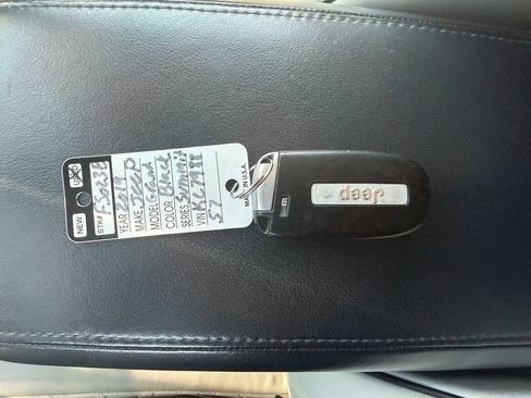 Used 2019 Jeep Grand Cherokee Summit AWD/4WD image 47