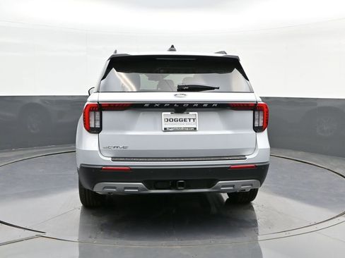 New 2025 Ford Explorer Active w/ Active Comfort Package image 8