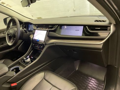 Used 2024 Jeep Grand Cherokee Limited 4xe w/ Luxury Tech Group II AWD/4WD image 37