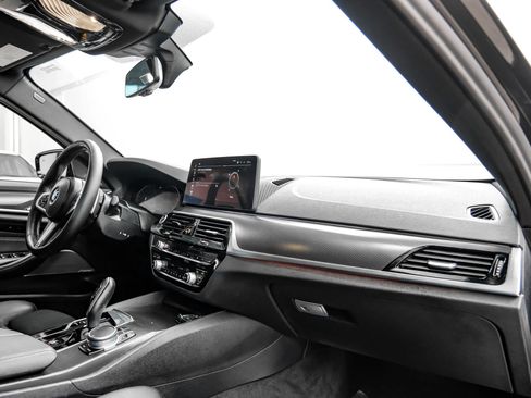 Used 2021 BMW 540i w/ M Sport Package RWD image 15