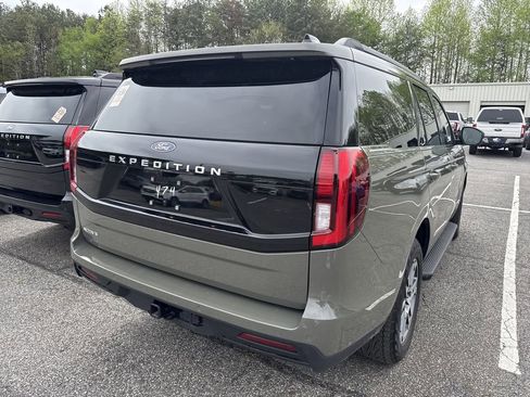 Used 2025 Ford Expedition Active image 23