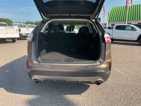 Used 2019 Ford Edge Titanium FWD image 22