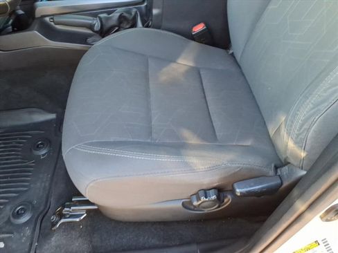 Used 2019 Toyota Tacoma TRD Off-Road image 24