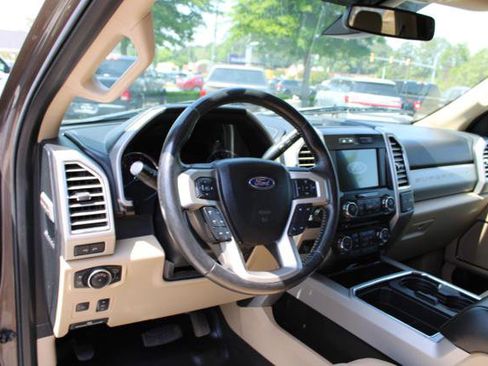 Used 2017 Ford F250 Lariat w/ Lariat Ultimate Package image 21