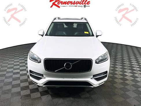 Used 2016 Volvo XC90 T5 Momentum image 2