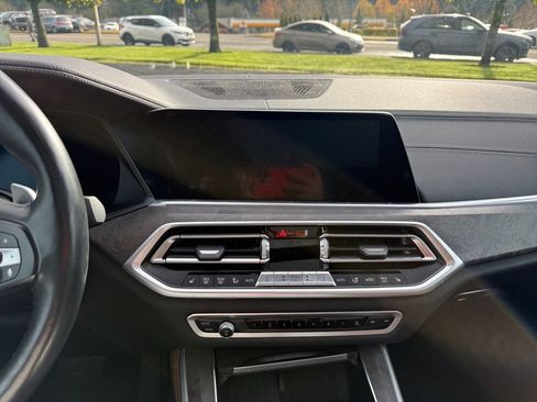 Used 2020 BMW X5 xDrive40i w/ Convenience Package image 16
