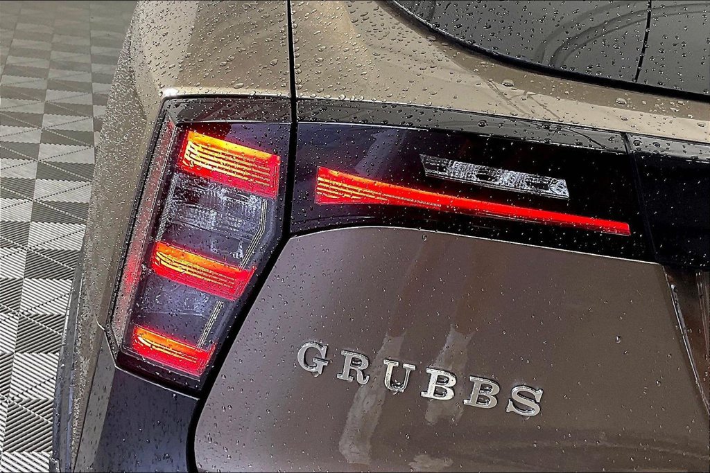Used 2025 Nissan Kicks SV AWD/4WD image 38