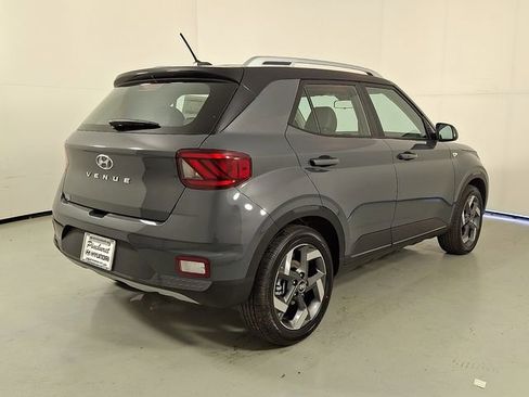 New 2026 Hyundai Venue SEL FWD image 6