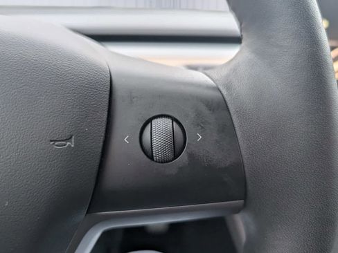 Used 2022 Tesla Model 3 Performance image 23