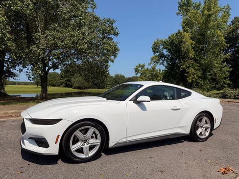 Used 2026 Ford Mustang Premium RWD image 1