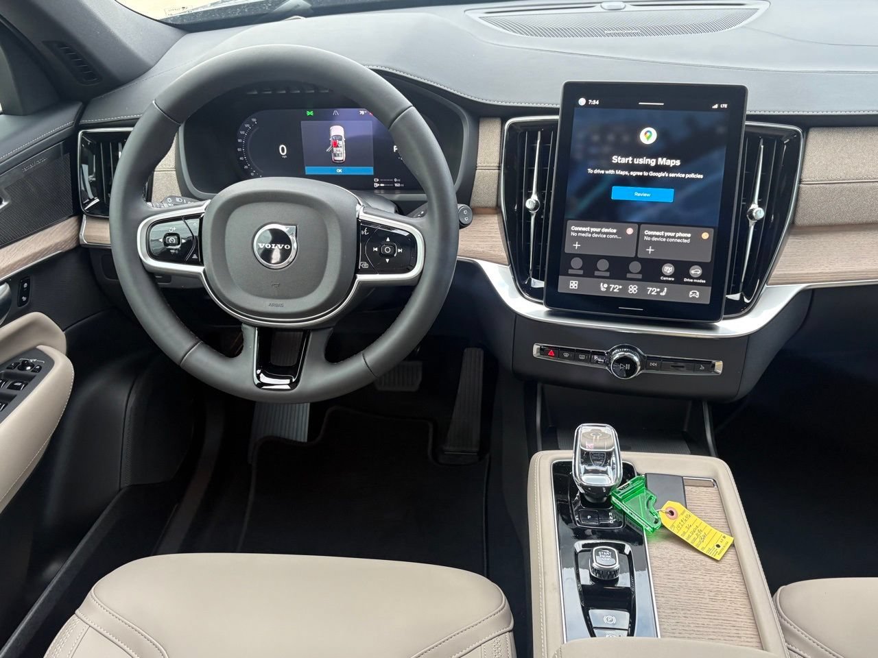 New 2026 Volvo XC90 T8 Plus AWD/4WD image 11