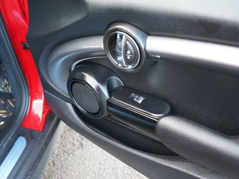 Used 2023 MINI Cooper S image 60