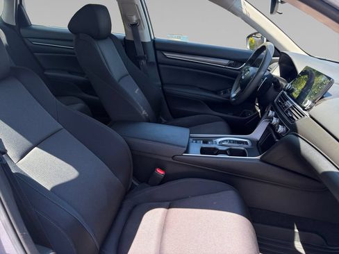 Used 2021 Honda Accord Hybrid image 16