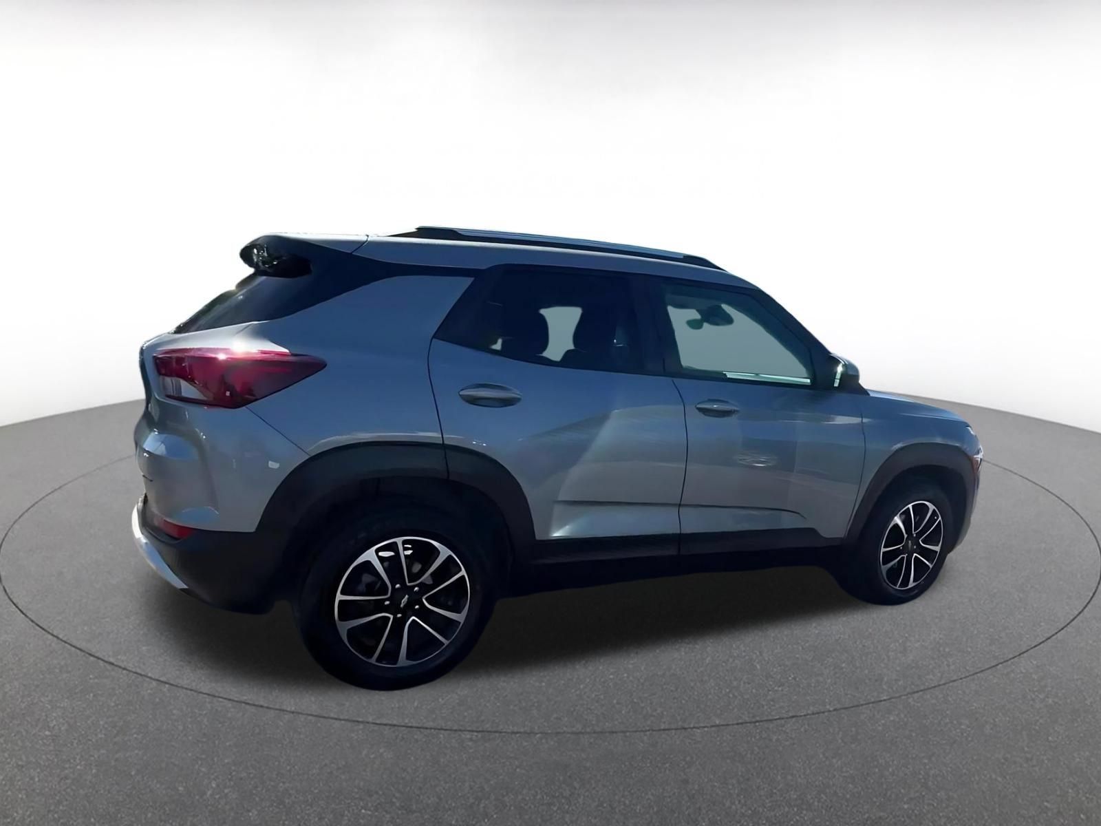 Used 2025 Chevrolet TrailBlazer LT FWD image 13