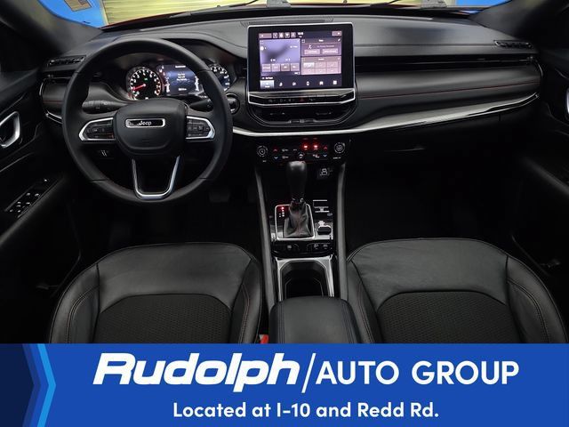 Used 2025 Jeep Compass Trailhawk AWD/4WD image 16