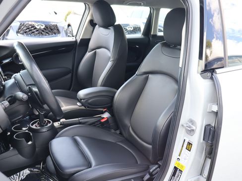 Used 2020 MINI Cooper S FWD image 2