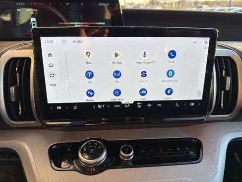 Certified 2025 Ford Expedition Active image 32