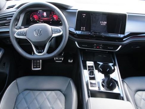 New 2026 Volkswagen Atlas Cross Sport SEL Premium R-Line image 15