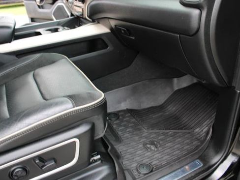 Used 2019 RAM 1500 Laramie image 26