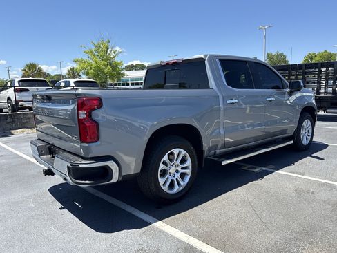 Used 2023 Chevrolet Silverado 1500 LTZ w/ Technology Package AWD/4WD image 12