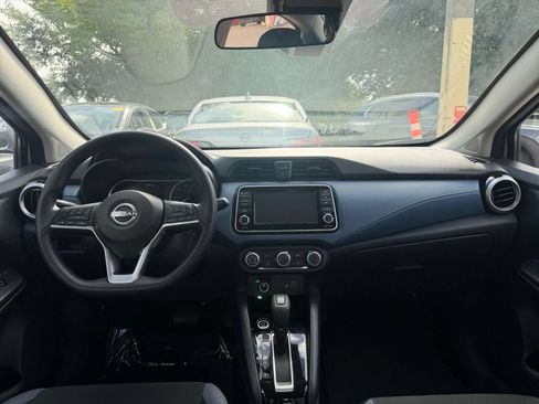 Used 2025 Nissan Versa SV FWD image 31