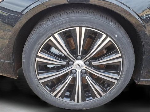 New 2025 Volvo S90 B6 Plus image 4