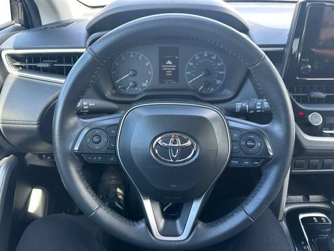 Used 2024 Toyota Corolla Cross LE AWD/4WD image 19