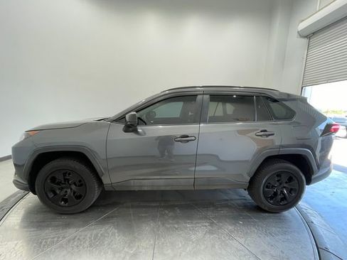 Used 2021 Toyota RAV4 LE FWD image 15