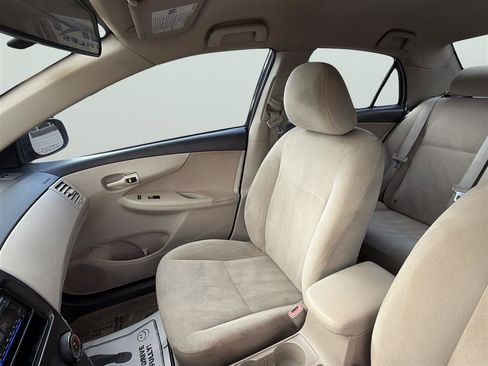 Used 2013 Toyota Corolla L FWD image 13