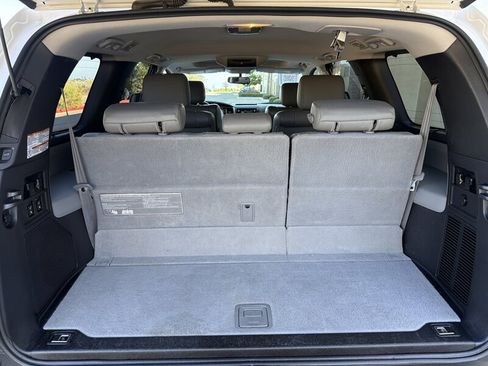 Used 2016 Toyota Sequoia Platinum AWD/4WD image 18